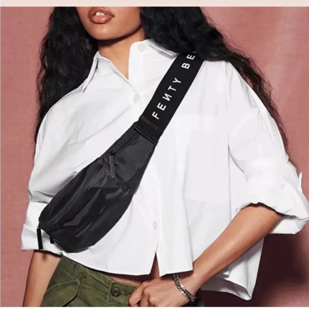 Fenty Beauty by Rihanna Black /Cross Body Fanny Pack 3 Pocket Limited Edition OS